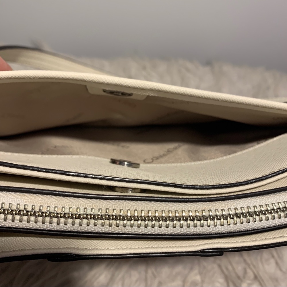 [GIFTED] Flower Calvin Klein Shoulder Bag 💐 - Picture 7 of 12